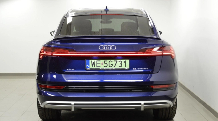 Audi e-tron cena 259900 przebieg: 8513, rok produkcji 2021 z Resko małe 596